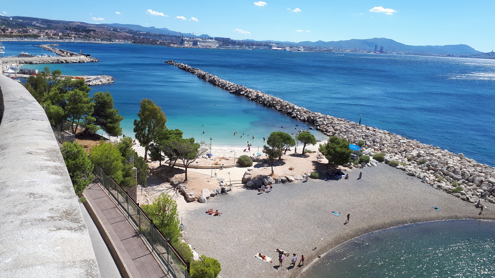 Beach Of Estaque On The Map With Photos And Reviews Beachsearcher Com