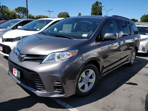 Used Car Dealer «Stevens Creek Toyota Certified Used Cars», reviews and photos, 380 Kiely Blvd, San Jose, CA 95129, USA