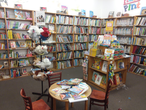 Book Store «Half Price Books», reviews and photos, 31 Orland Square Dr, Orland Park, IL 60462, USA