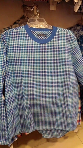 Stores to buy men's pyjamas Leon