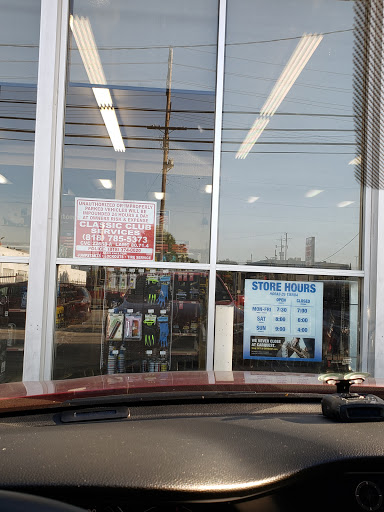 Auto Parts Store «Carquest Auto Parts», reviews and photos, 14939 Oxnard St, Van Nuys, CA 91411, USA