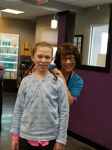 Beauty Salon «Moxie Beauty Bar», reviews and photos, 1710 Cross Creeks Blvd, Pickerington, OH 43147, USA