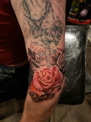 Explore boston bruins tattoo ideas, creative tattoo ideas in Fulton, available at ELEMENT iNK