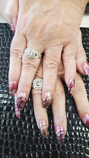 Nail Salon «DH Nails & Spa», reviews and photos, 26923 Maple Valley Black Diamond Rd SE, Maple Valley, WA 98038, USA