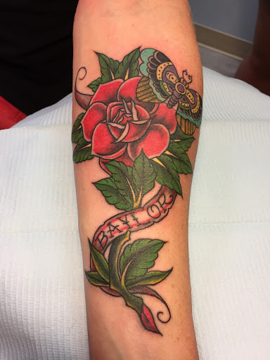 Tattoo Shop «Blue Fin Tattoos», reviews and photos, 2180 Perry Lane Rd, Brunswick, GA 31525, USA