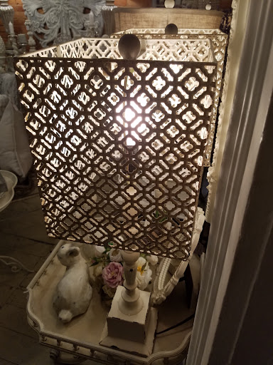 Home Improvement Store «Pigeon in the Parlour», reviews and photos, 110 S Saginaw St, Holly, MI 48442, USA