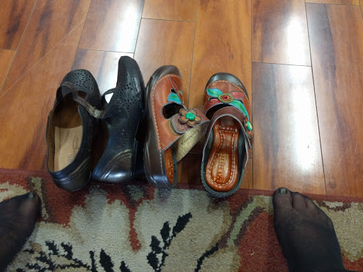 Shoe Store «Wide Shoes Only», reviews and photos, 203 Airport Way, Renton, WA 98057, USA