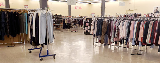 Discount Store «Discount Fashion Warehouse Northland», reviews and photos, 2727 Northland Plaza Dr, Columbus, OH 43231, USA