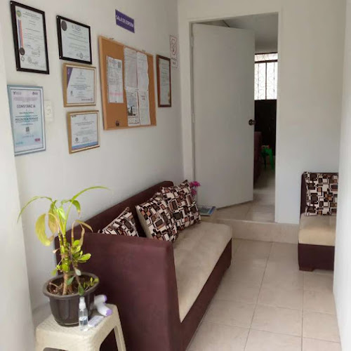 Opiniones de Centro Psicológico y de Fisioterapia ÓptimaMente en Quito - Fisioterapeuta