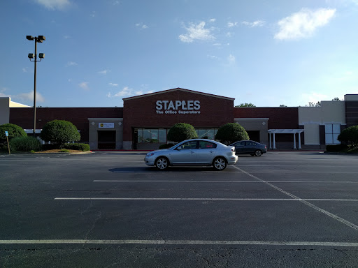 Office Supply Store «Staples», reviews and photos, 945 North Point Dr, Alpharetta, GA 30022, USA