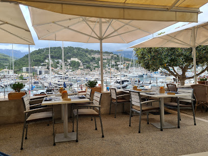 Kingfisher Restaurant - Carrer de Sant Ramon de Penyafort, 25, 07108 Port de Sóller, Illes Balears, Spain