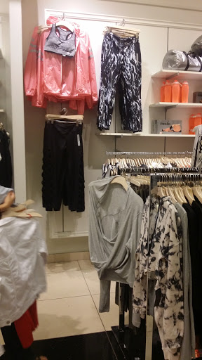 Clothing Store «Forever 21», reviews and photos, 2234 Newpark Mall, Newark, CA 94560, USA