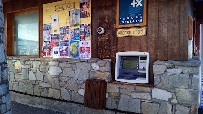 Distributeur de Billets Banque Populaire à Tignes