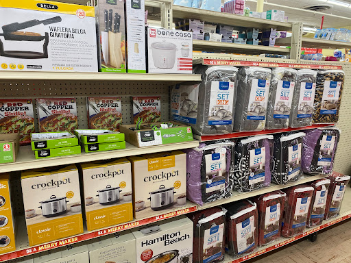 Dollar Store «FAMILY DOLLAR», reviews and photos, 1313 N Lewis Ave, Waukegan, IL 60085, USA