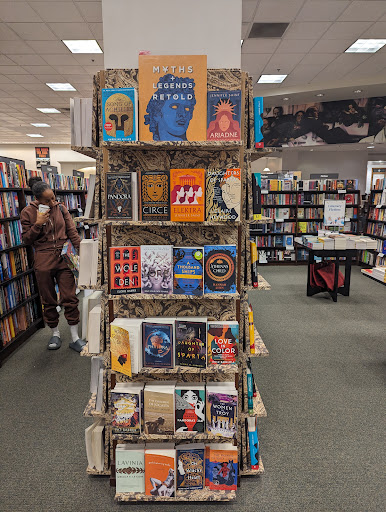 Barnes & Noble image