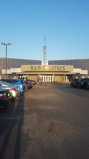 Movie Theater «B&B Theatres Shawnee 18», reviews and photos, 16301 Midland Dr, Shawnee, KS 66217, USA