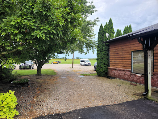 Winery «Simmons Winery», reviews and photos, 8111 E 450 N, Columbus, IN 47203, USA