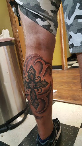 Tattoo Shop «Hard Luck Tattoo», reviews and photos, 1725 W Centinela Ave, Inglewood, CA 90302, USA