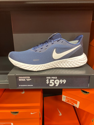 Clothing Store «Nike Factory Store», reviews and photos, 4101 S Carrollton Ave, New Orleans, LA 70119, USA