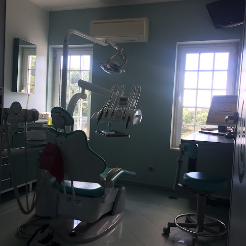 Clinica Dentária Dr. Aelson Machado Caldeira, Lda - Seixal