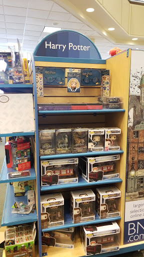 Book Store «Barnes & Noble», reviews and photos, 5959 Triangle Town Blvd, Raleigh, NC 27616, USA