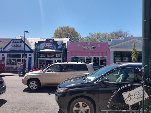 Shopping Mall «Cary Court Park & Shop», reviews and photos, 3144 W Cary St, Richmond, VA 23221, USA