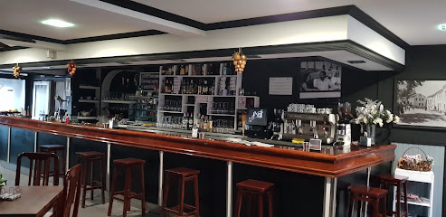 Cafe Bar Tolin - Rúa a Carreira, 41, 15630 Miño, A Coruña, Spain