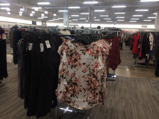 Department Store «Nordstrom Rack Shelbyville Road Plaza», reviews and photos, 4600 Shelbyville Rd, Louisville, KY 40207, USA