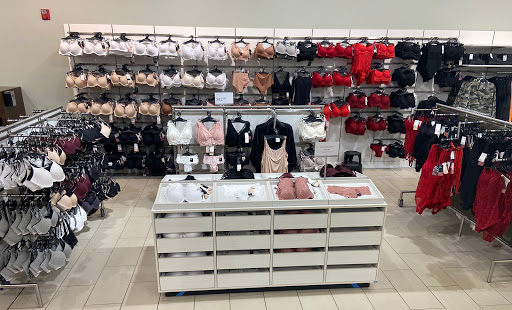 Clothing Store «H&M», reviews and photos, 701 Lynnhaven Pkwy # 1212, Virginia Beach, VA 23452, USA