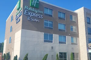 Holiday Inn Express & Suites Bensenville - O'Hare, an IHG Hotel image
