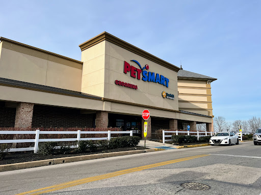 Pet Supply Store «PetSmart», reviews and photos, 131 Town Center Rd, King of Prussia, PA 19406, USA