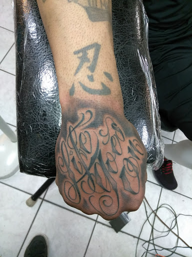 Tattoo Shop «Unlimited Tattoo», reviews and photos, 359 S Irwindale Ave, Azusa, CA 91702, USA