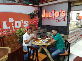 Julio´s Grill - Bar restaurante - Parrilladas de carnes y mariscos