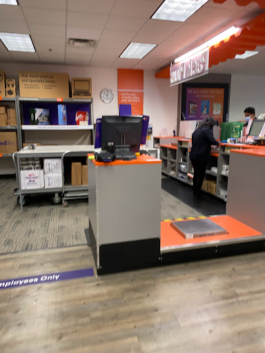 Print Shop «FedEx Office Print & Ship Center», reviews and photos, 2293 NW 185th Ave, Hillsboro, OR 97124, USA