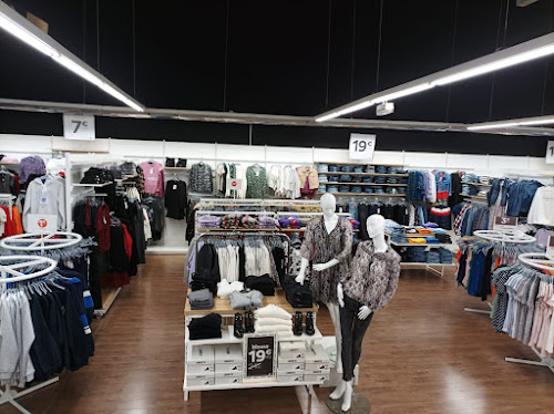 Magasin de vêtements La Halle Fresnes La Cerisaie Fresnes