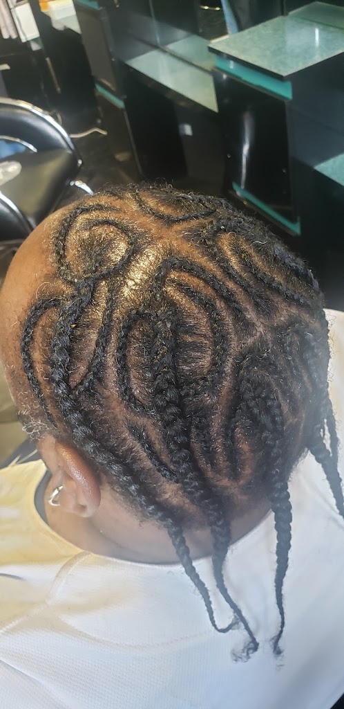 Kay's Beauty Salon 02124