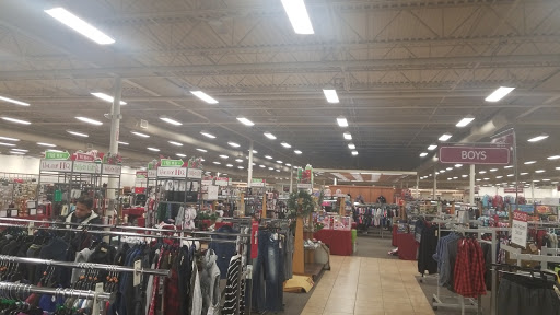 Clothing Store «Burlington Coat Factory», reviews and photos, 500 E Aurora Rd, Macedonia, OH 44056, USA