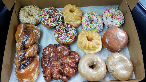 Mag's Donuts (Newport Beach)
