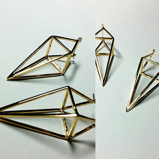 Tattoo Shop «Royal Flesh Tattoo and Piercing», reviews and photos, 4005 N Broadway St, Chicago, IL 60613, USA