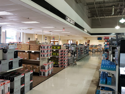 Computer Store «Micro Center», reviews and photos, 3089 Nutley St SW, Fairfax, VA 22031, USA