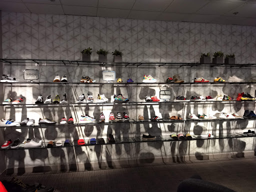 Clothing Store «Neiman Marcus», reviews and photos, 9700 Collins Ave, Bal Harbour, FL 33154, USA