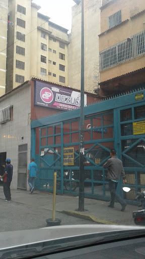 Tiendas para comprar ropa deportiva mujer Caracas