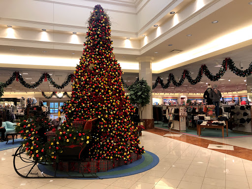 Department Store «Von Maur», reviews and photos, 115 Iowa River Landing Pl, Coralville, IA 52241, USA