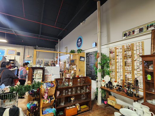 Thrift Store «Jonnycake Center of Westerly», reviews and photos