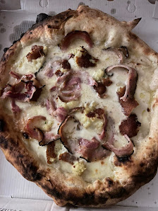 Street Pizza P.za Ernesto Cesaro, 64, 80058 Torre Annunziata NA, Italia