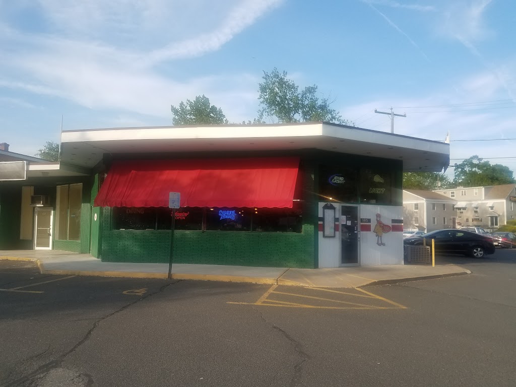 E.B's Restaurant 01001