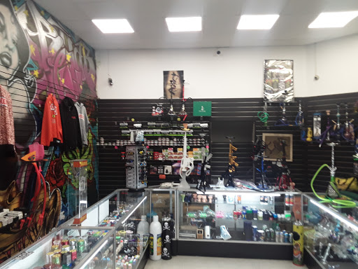 Tobacco Shop «AK SMOKE SHOP», reviews and photos, 5135 W Shaw Ave, Fresno, CA 93722, USA