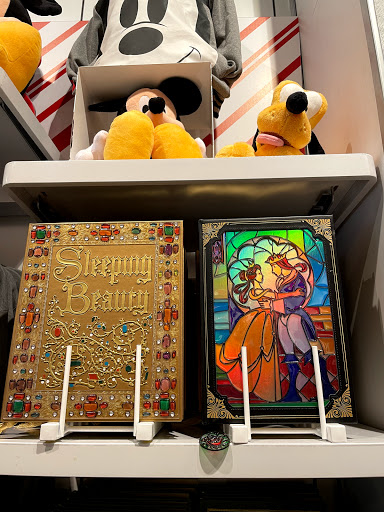 Toy Store «Disney Store», reviews and photos, 564 Great Northern Shop Center, North Olmsted, OH 44070, USA