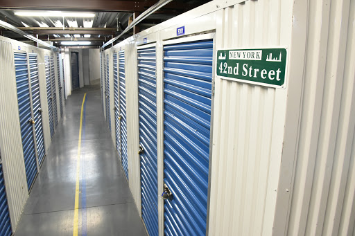 Self-Storage Facility «Greenpoint Storage Plus», reviews and photos, 425 Greenpoint Ave, Brooklyn, NY 11222, USA