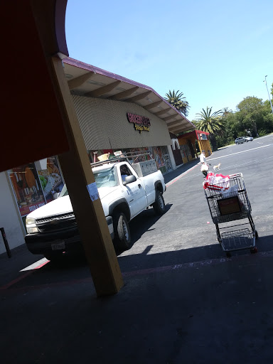 Grocery Store «Grocery Outlet Bargain Market», reviews and photos, 2079 23rd St, San Pablo, CA 94806, USA